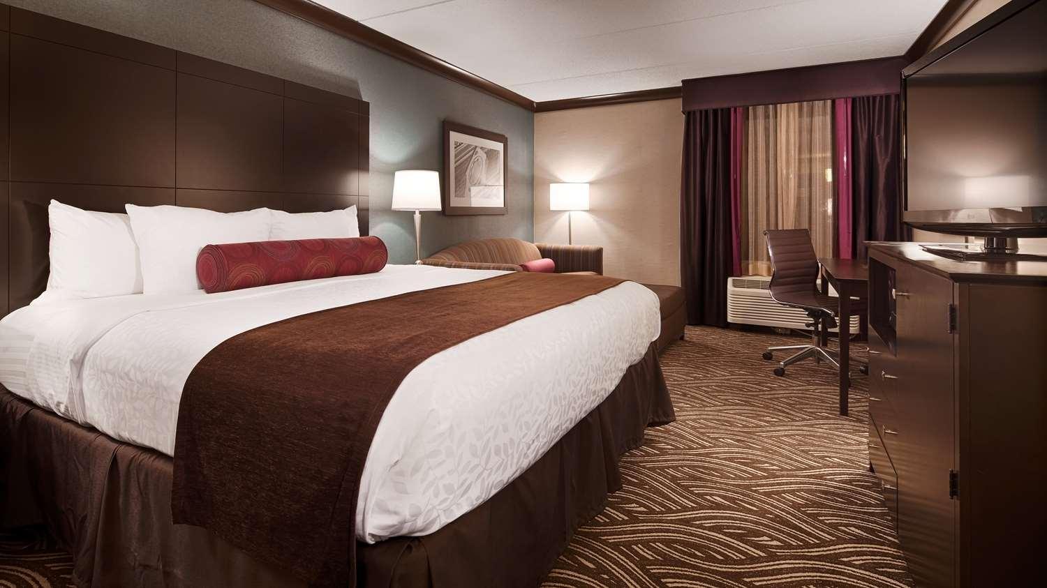 Best Western Plus Kingston Hotel And Conference Center Экстерьер фото