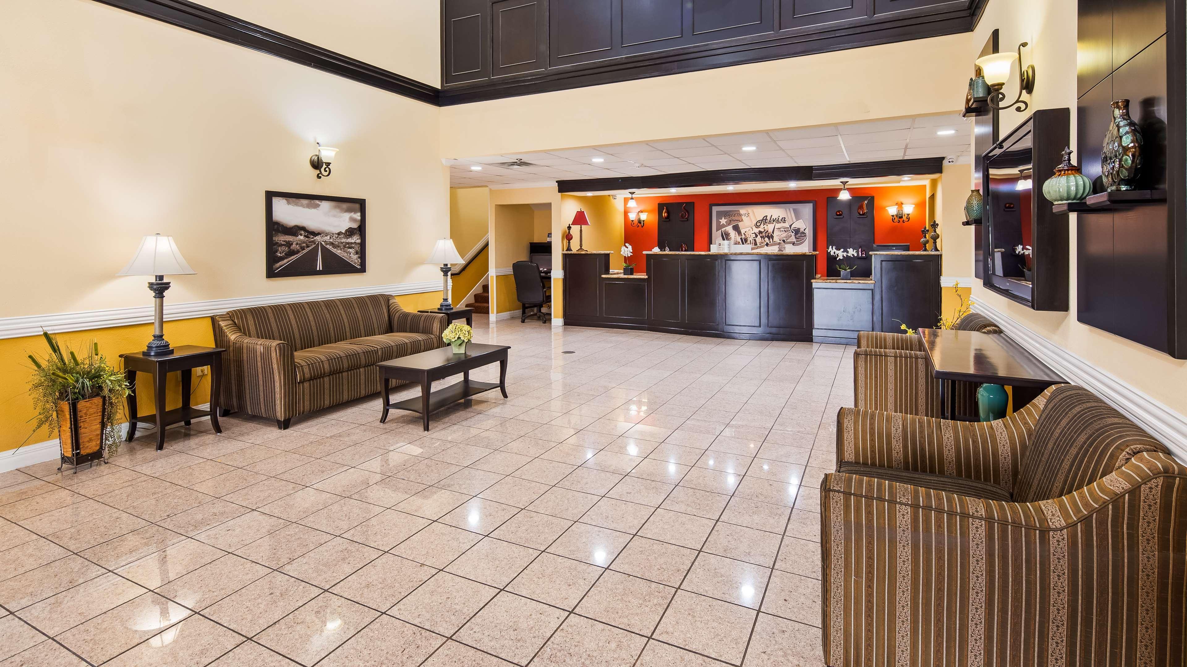Best Western Plus Kingston Hotel And Conference Center Экстерьер фото