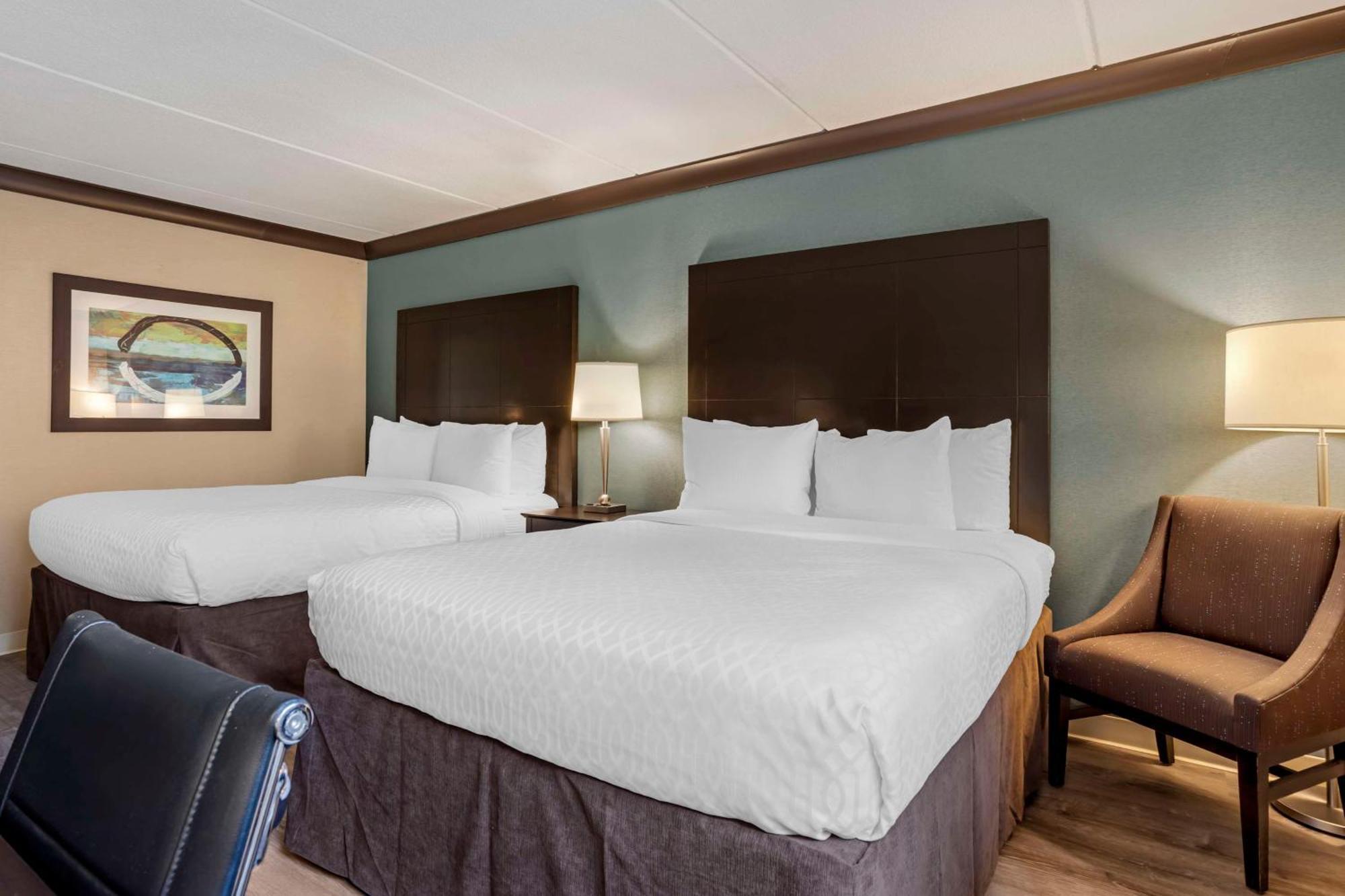 Best Western Plus Kingston Hotel And Conference Center Экстерьер фото